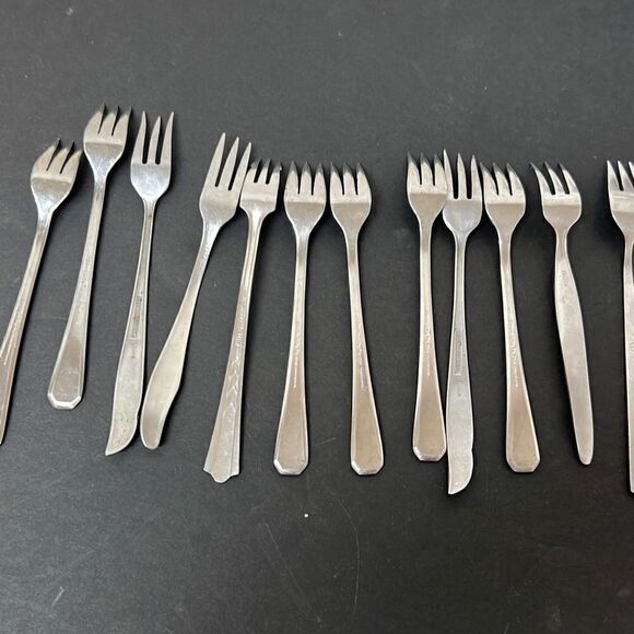 Mixed Lot Vintage Seafood Cocktail Forks Stainless Steel - Picture 9 of 13